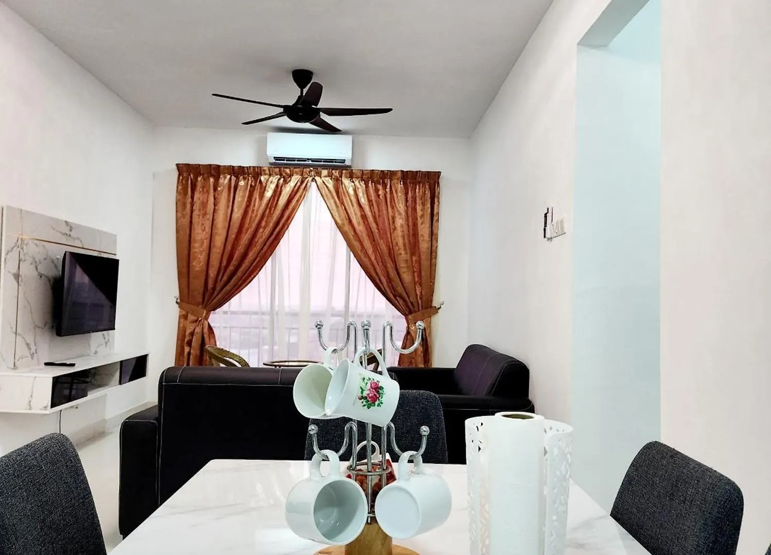 3Km To Malacca Town By Define Suite 0*,